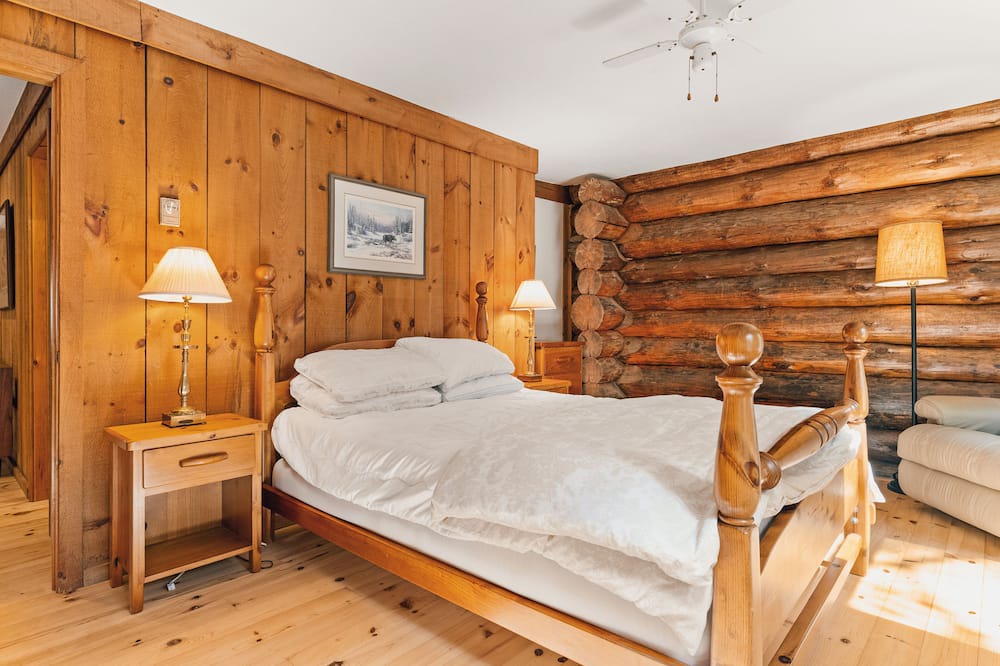 Photo of Bedroom in Dysart et al