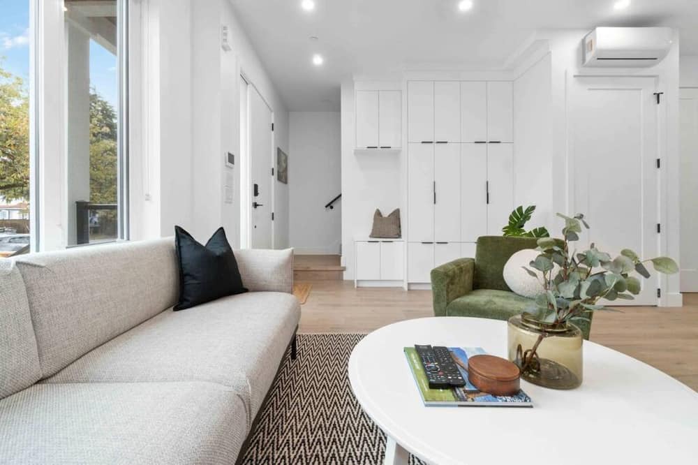 Photo of Livingroom in Sunset