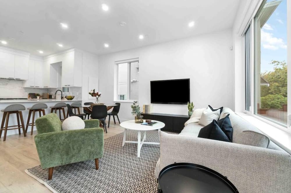 Photo of Livingroom in Sunset