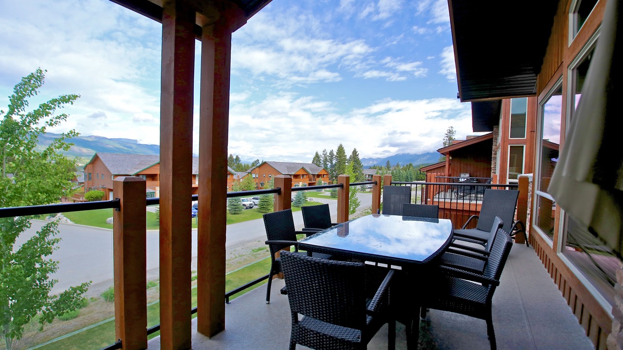Photo of Patio Balcony in East Kootenay