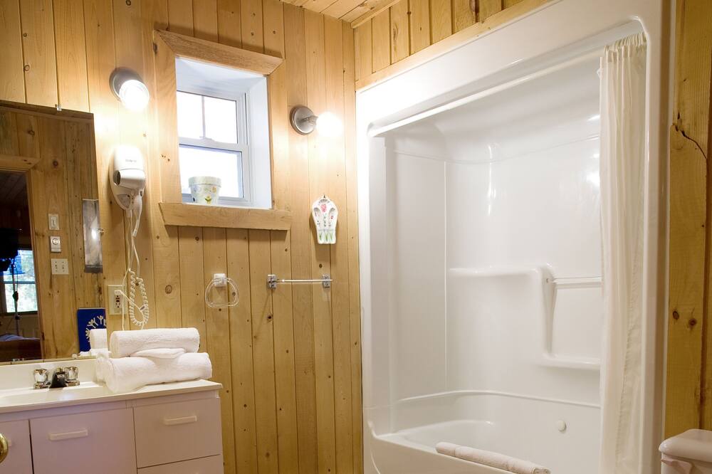 Photo of Bathroom in Rawdon