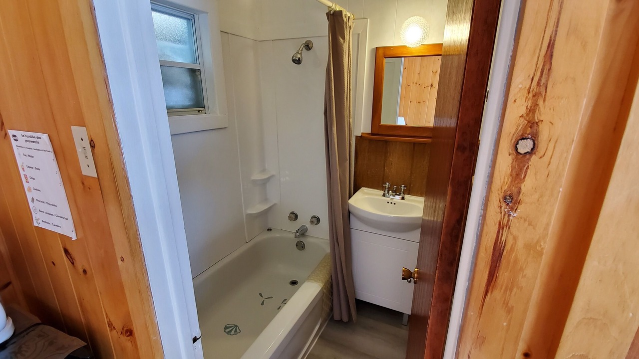 Photo of Bathroom in Saint Donat