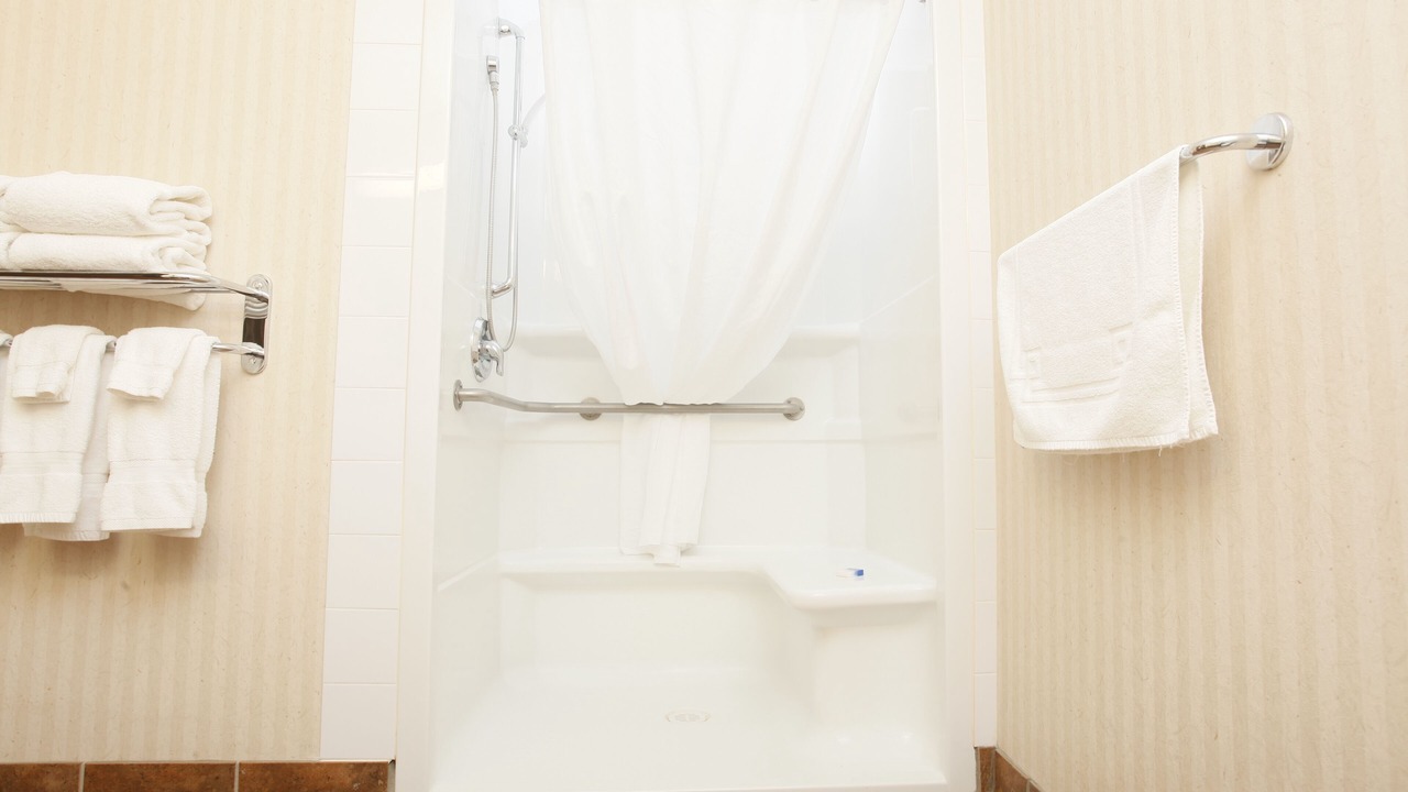 Photo of Bathroom in County of Vermilion River
