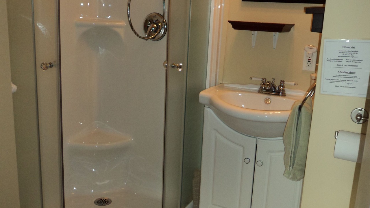 Photo of Bathroom in Notre-Dame-du-Portage