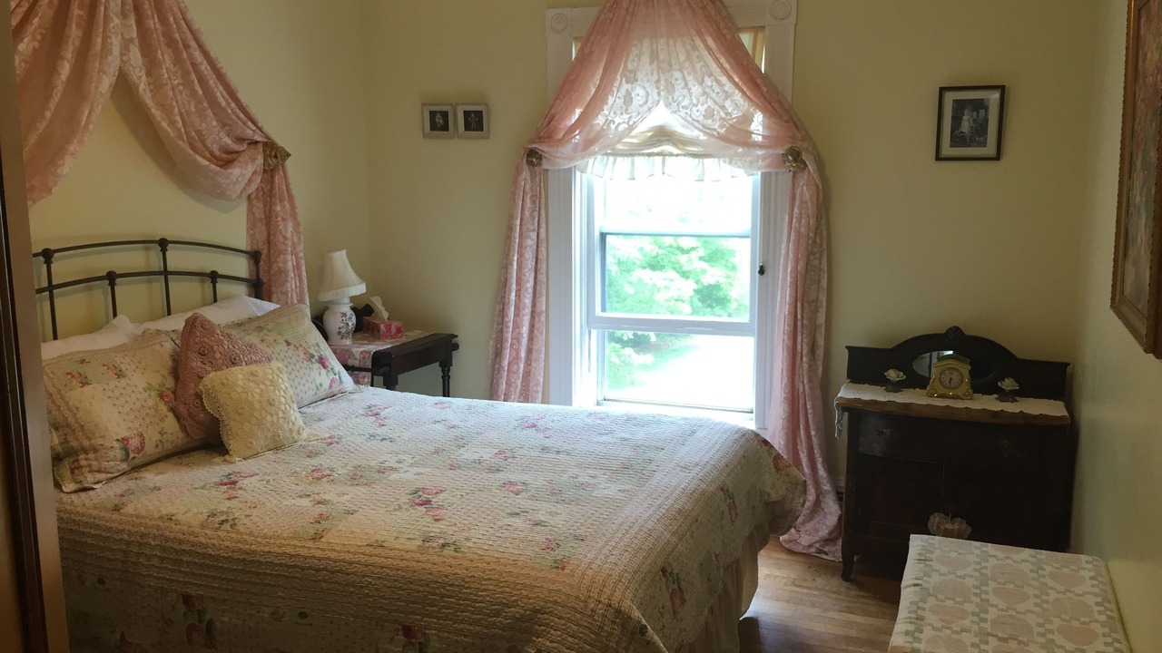 Photo of Bedroom in Parrsboro