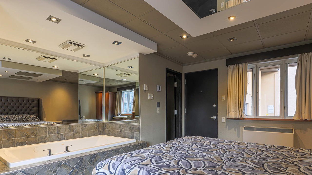Photo of Bedroom in Longue-Pointe