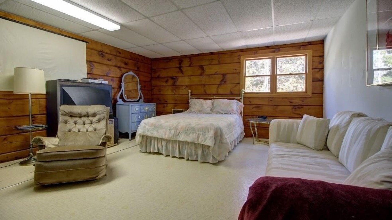 Photo of Bedroom in Dyer's Bay