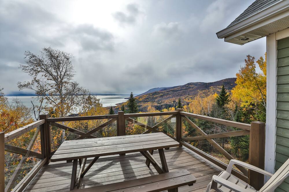 Photo of Bedroom in Petite-Riviere-Saint-Francois