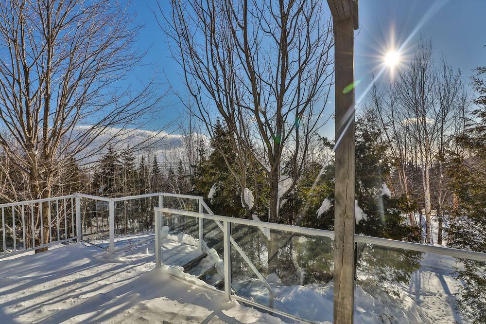 Photo of Bedroom in Petite-Riviere-Saint-Francois