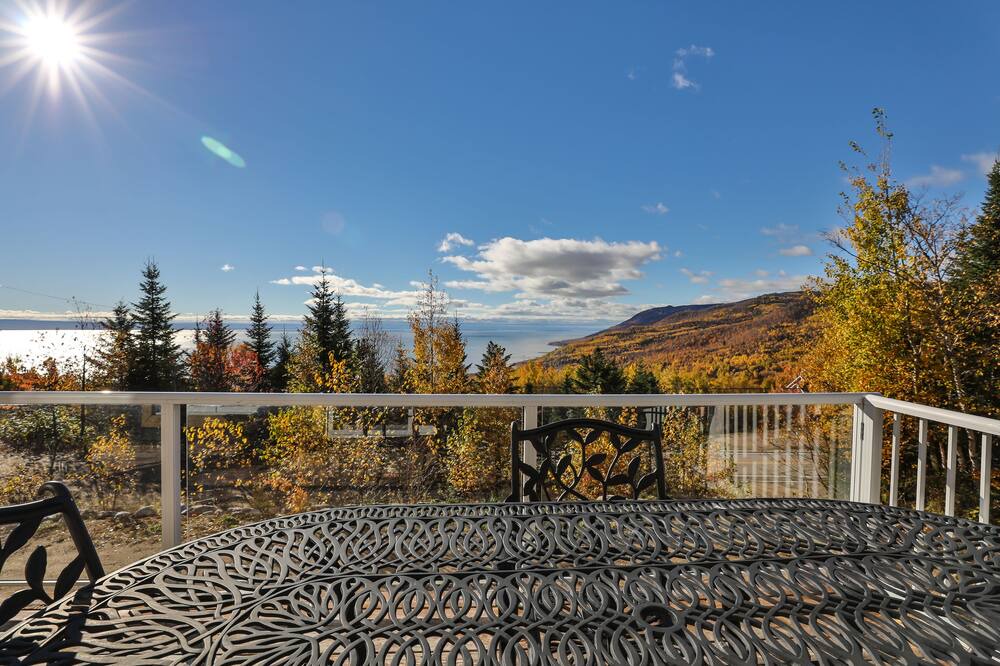 Photo of Bedroom in Petite-Riviere-Saint-Francois