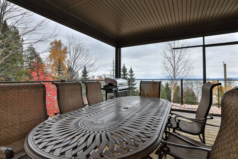 Photo of Patio Balcony in Petite-Riviere-Saint-Francois