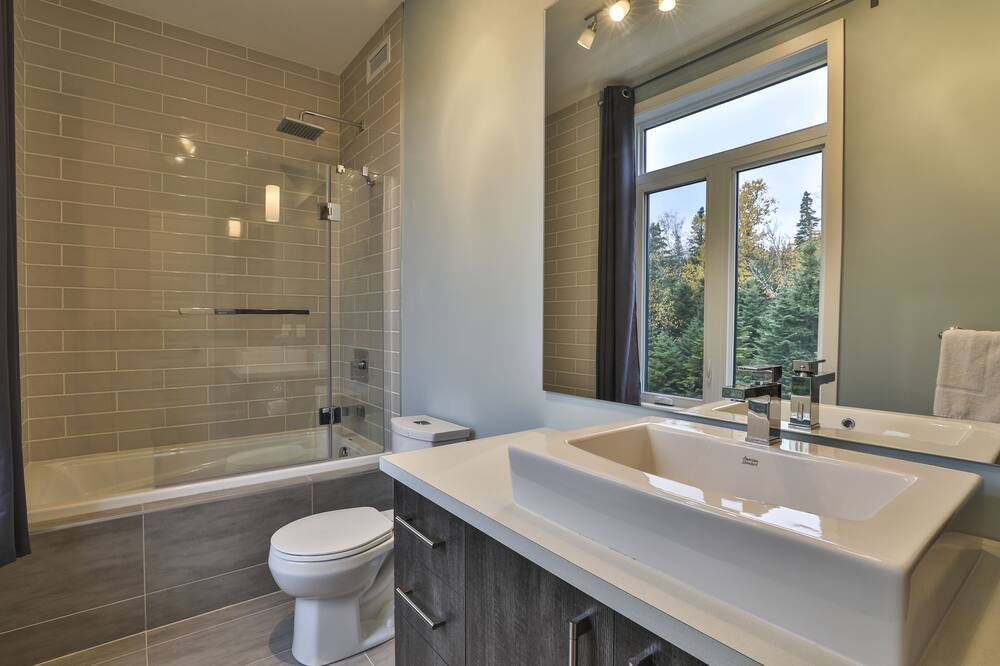 Photo of Bathroom in Petite-Riviere-Saint-Francois