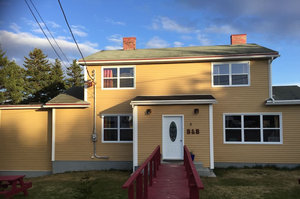 Photo of Others in Elliston