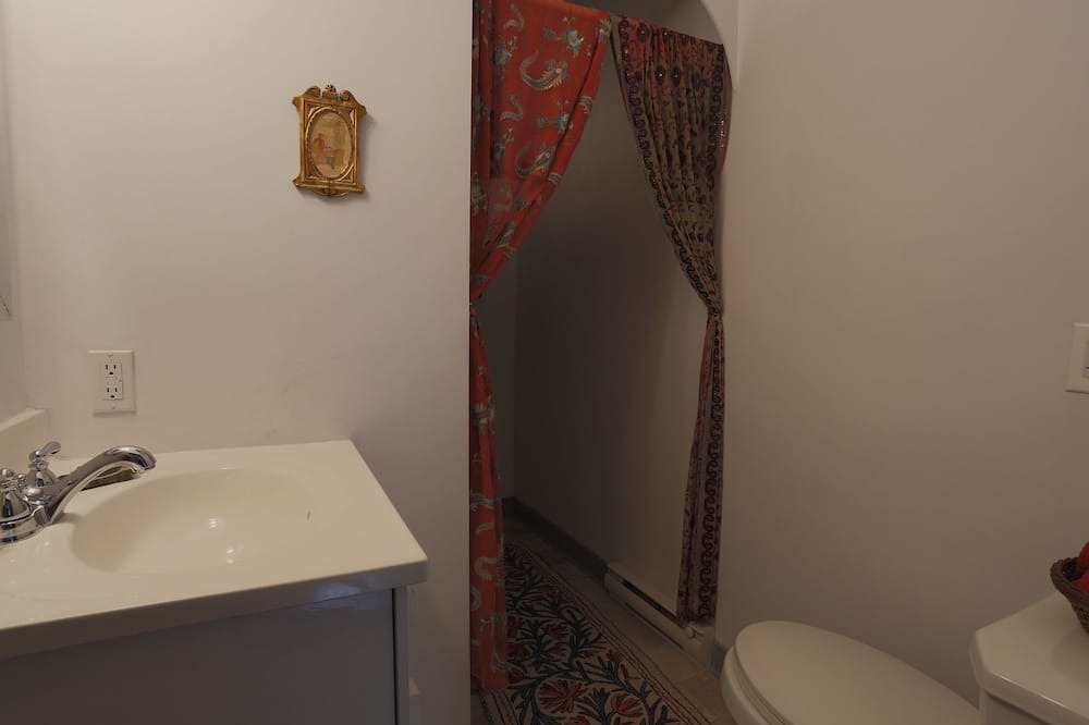 Photo of Bathroom in Elliston