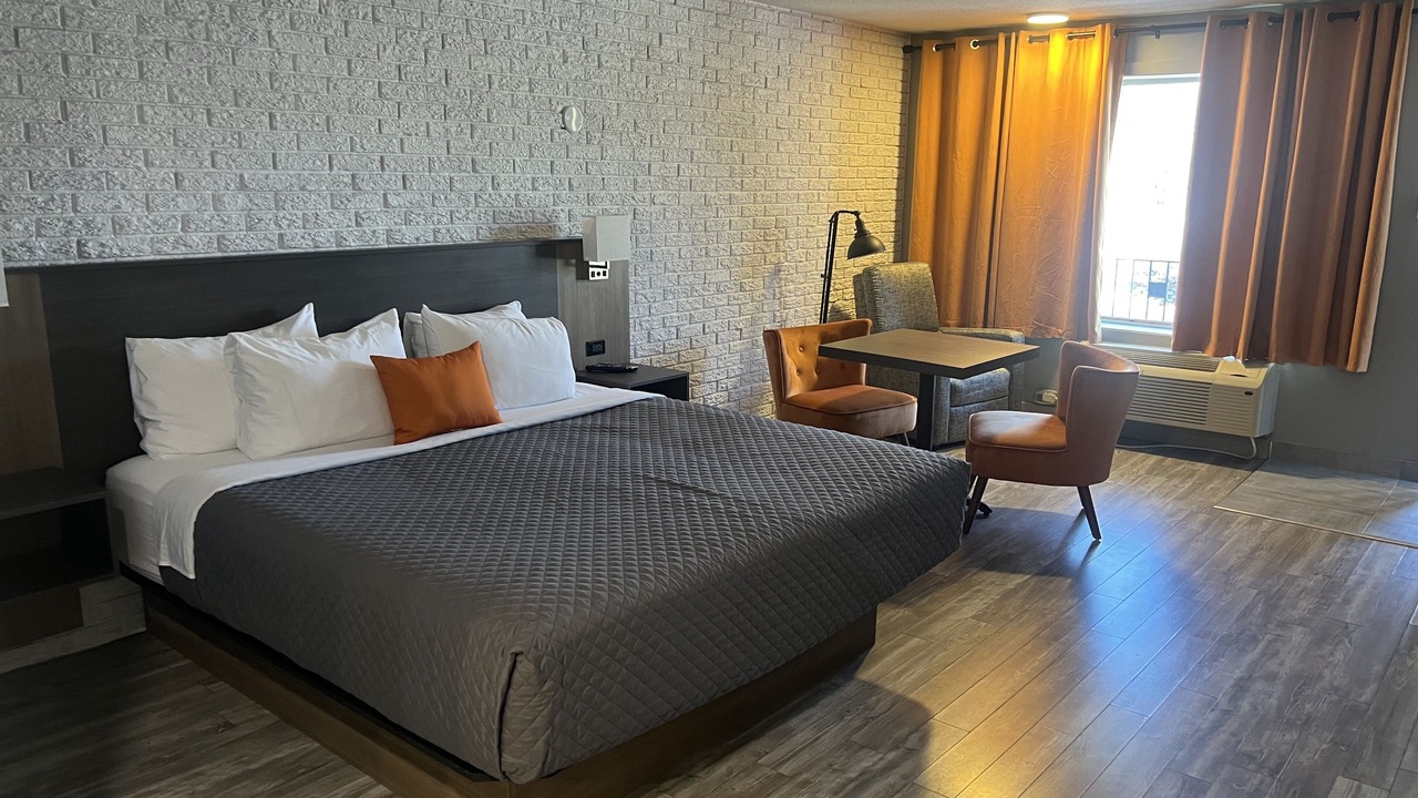 Photo of Bedroom in Mont-Laurier