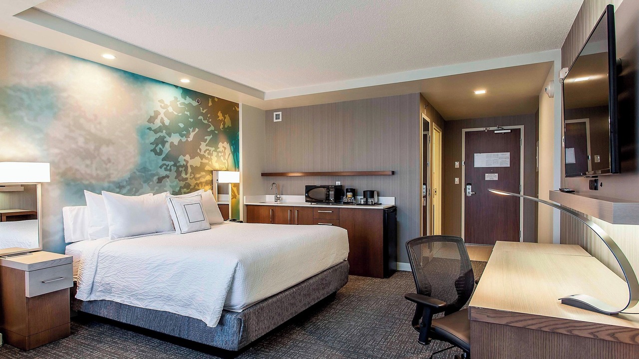 Photo of Bedroom in Baie-D'Urfe