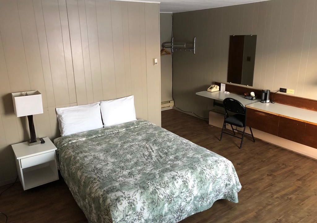 Photo of Bedroom in Smooth Rock Falls