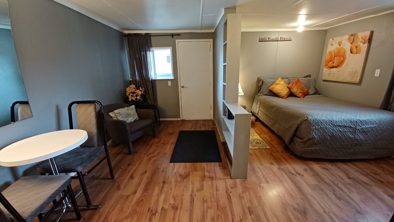 Photo of Bedroom in Okanagan-Similkameen