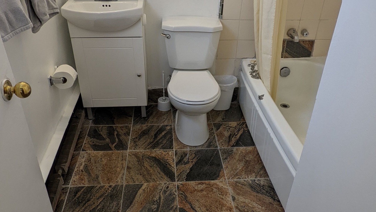 Photo of Bathroom in Okanagan-Similkameen