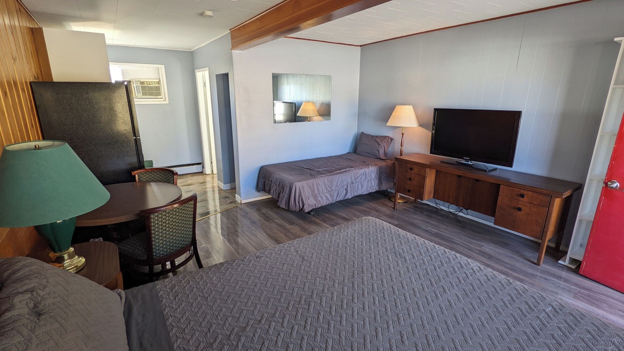 Photo of Bedroom in Okanagan-Similkameen