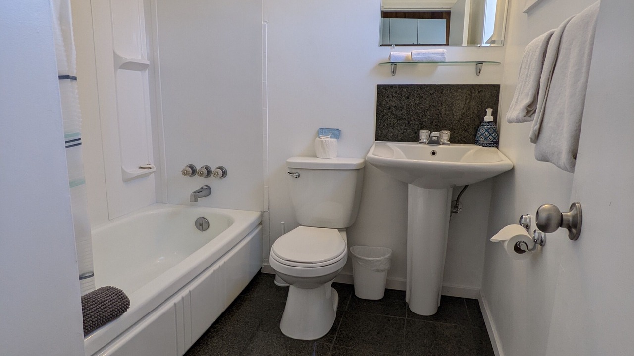 Photo of Bathroom in Okanagan-Similkameen