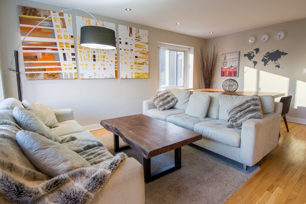 Photo of Livingroom in Downtown Montreal