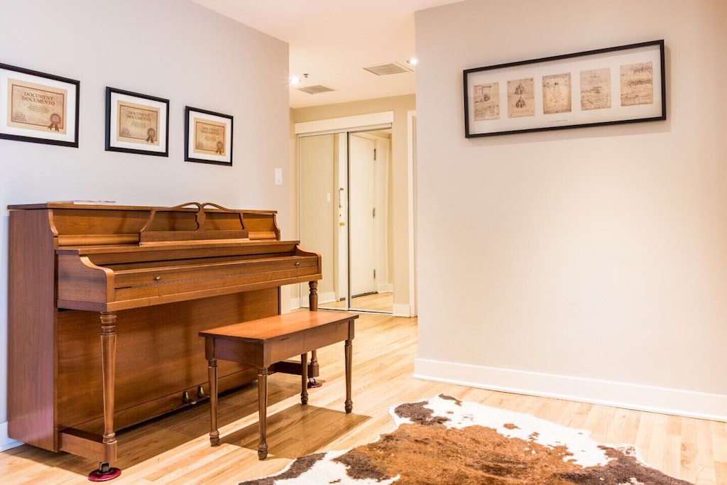 Photo of Livingroom in Downtown Montreal