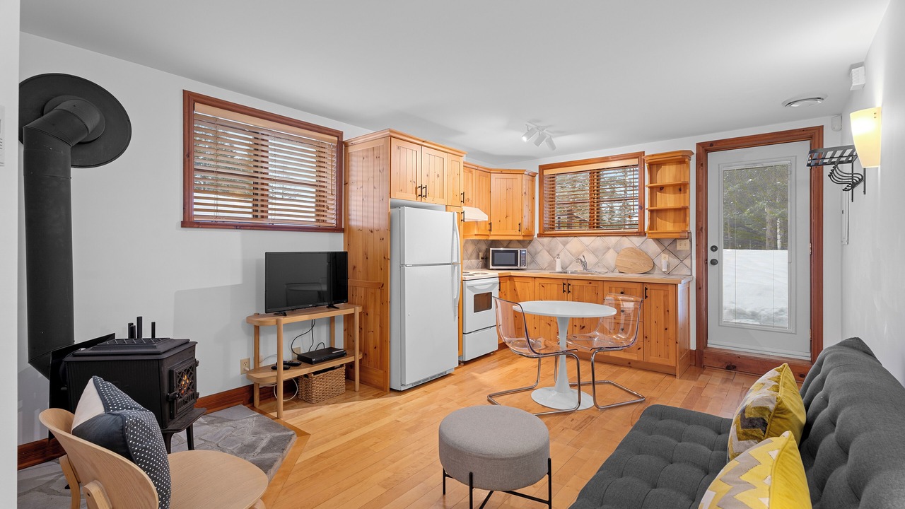 Photo of Livingroom in Val Morin