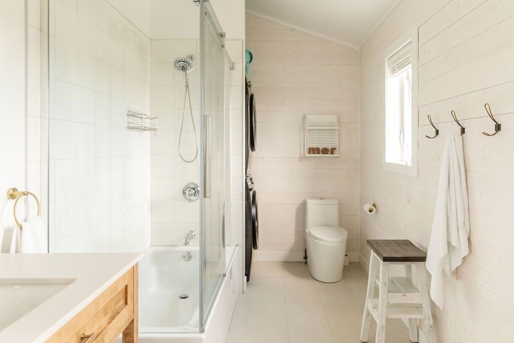Photo of Bathroom in L'Ile-du-Havre-Aubert