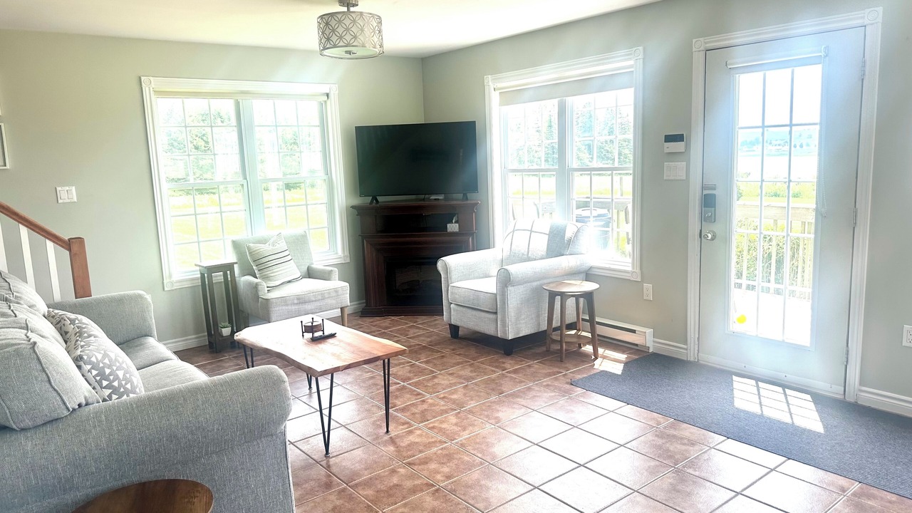 Photo of Livingroom in French River