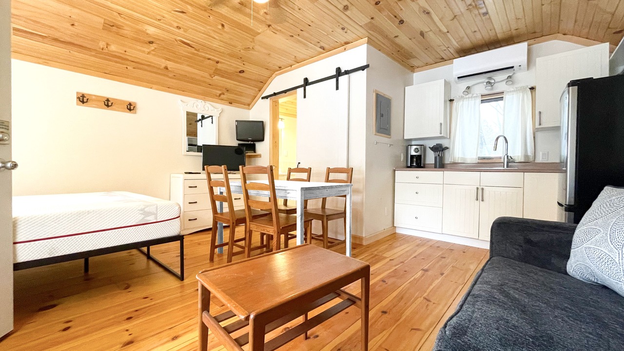 Photo of Livingroom in Bobcaygeon