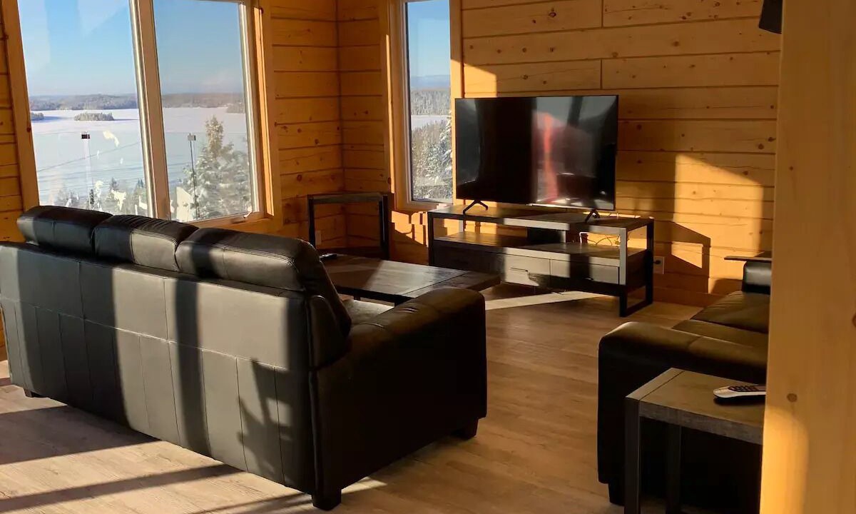 Photo of Livingroom in Saint-Felix-d'Otis