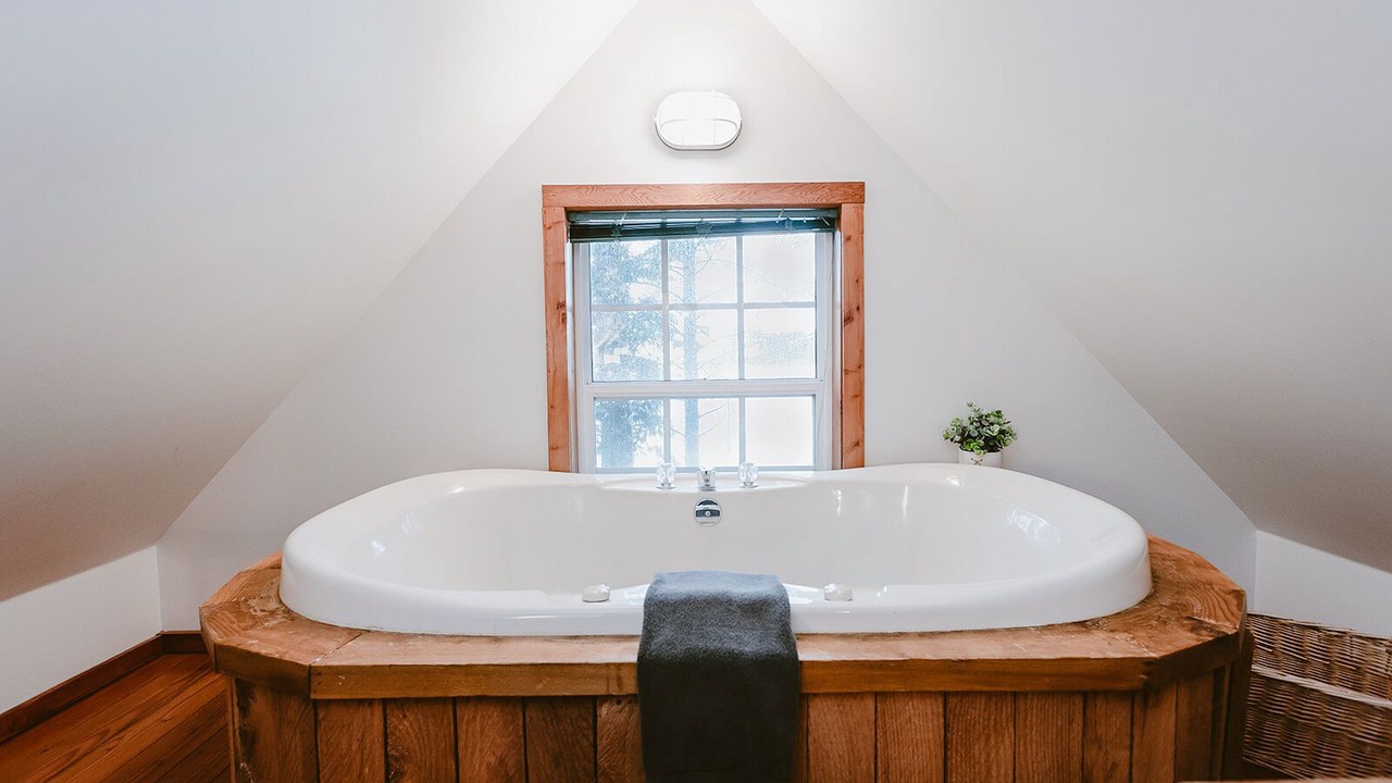 Photo of Bathroom in Ucluelet