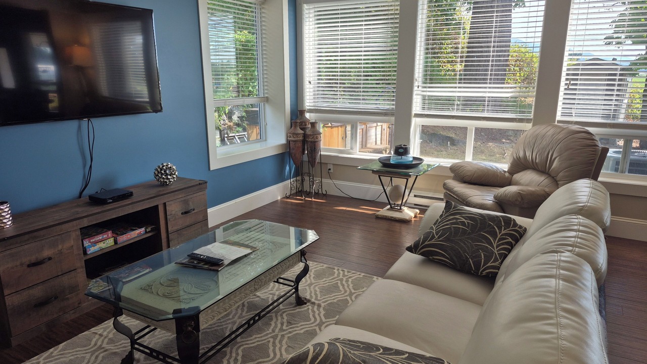 Photo of Livingroom in McMillan