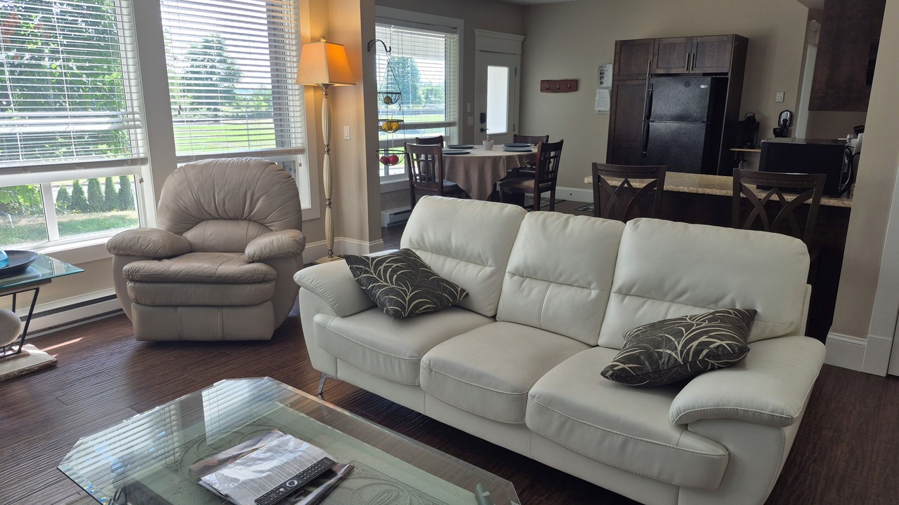 Photo of Livingroom in McMillan