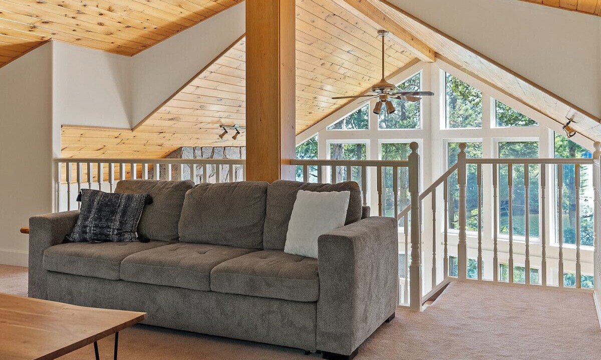 Photo of Bedroom in Lake of Bays