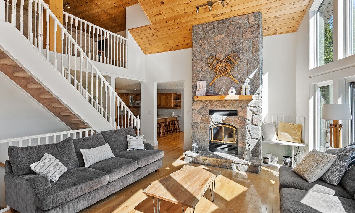Photo of Bedroom in Lake of Bays