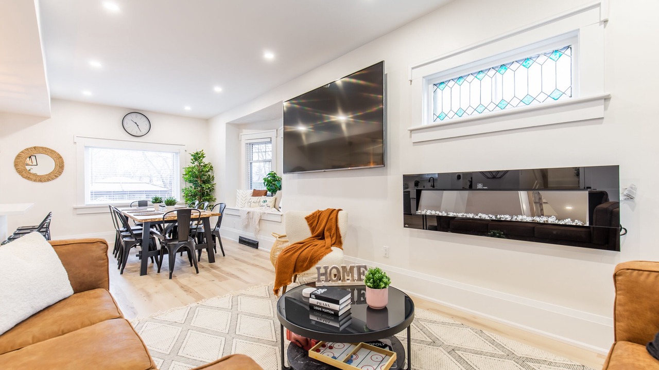 Photo of Livingroom in Niagara Falls