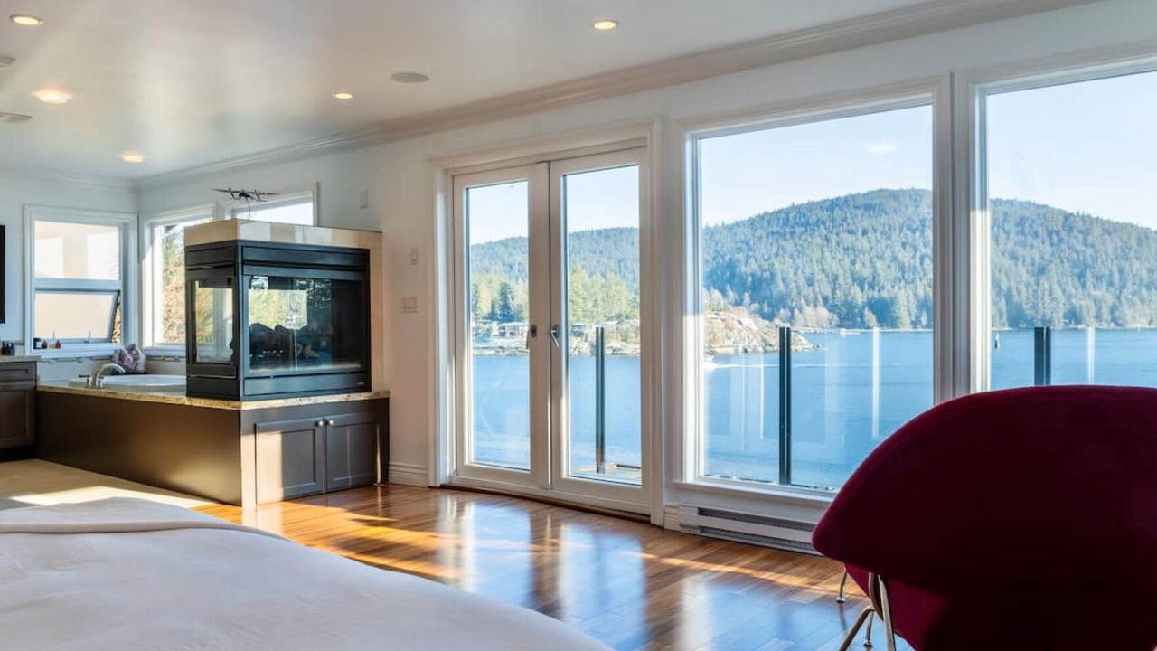Photo of Bedroom in District of North Vancouver