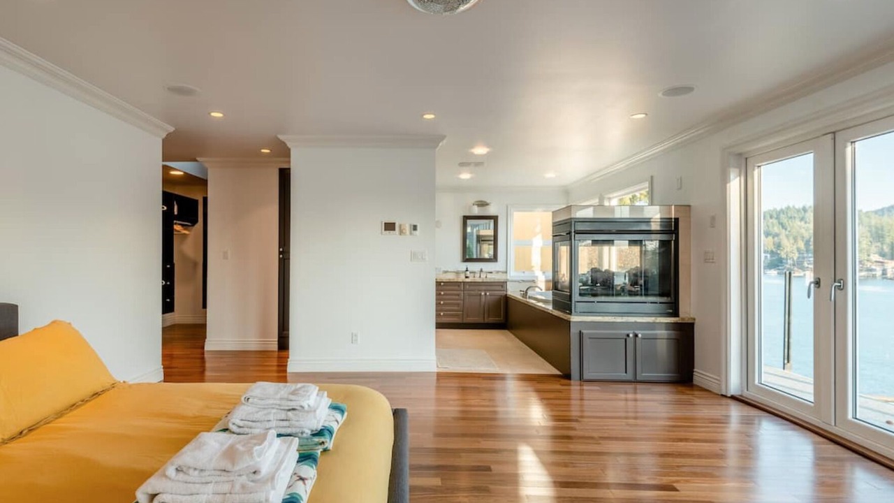Photo of Bedroom in District of North Vancouver