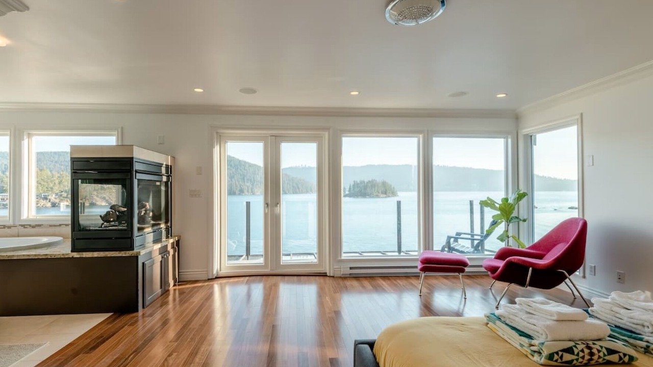 Photo of Bedroom in District of North Vancouver