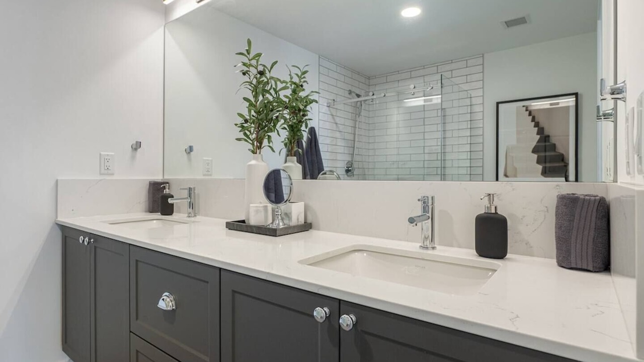 Photo of Bathroom in Hillhurst
