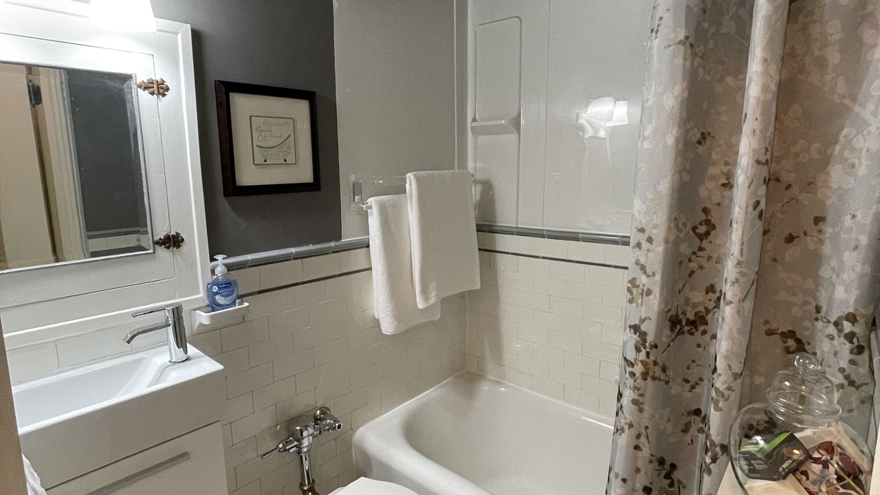 Photo of Bathroom in South Central