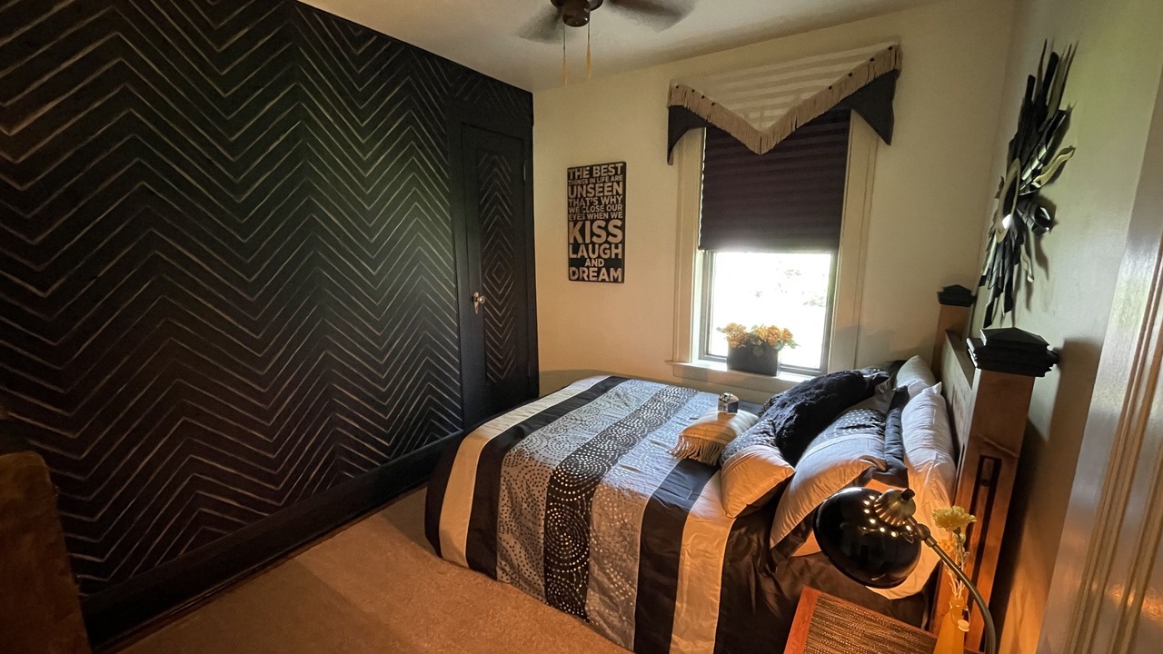 Photo of Bedroom in South Central
