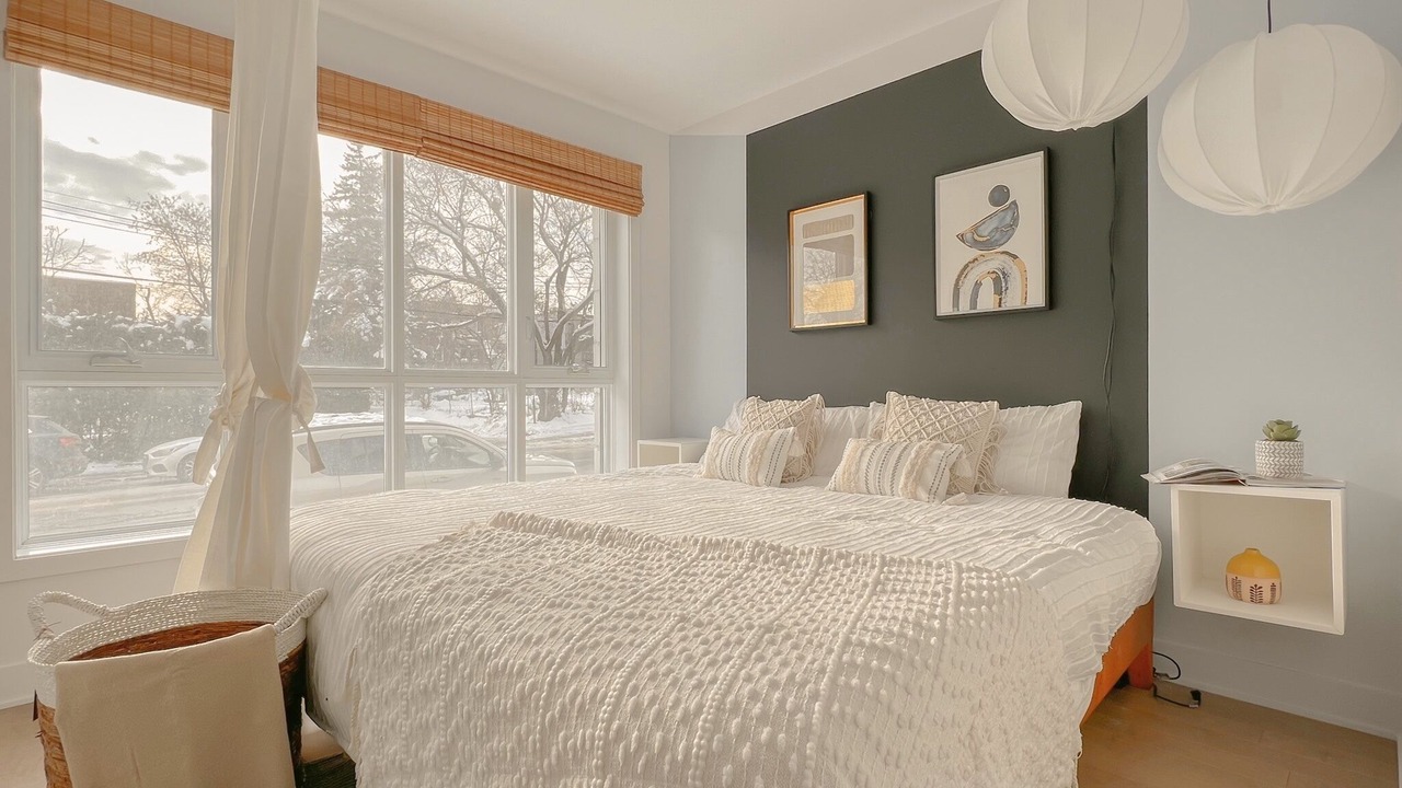 Photo of Bedroom in Cote-Des-Neiges—Notre-Dame-De-Grace