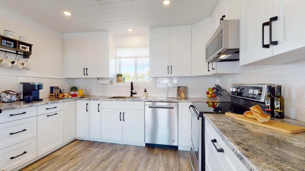 Photo of Kitchen in Waupoos