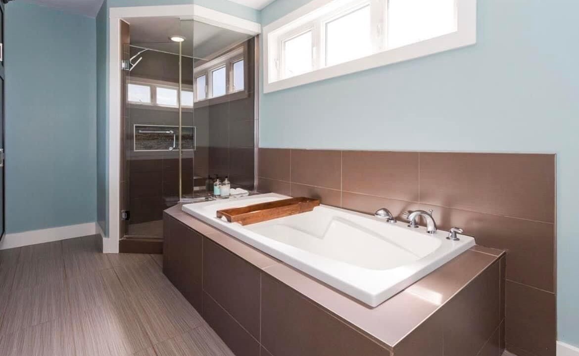 Photo of Bathroom in Anglo Rustico