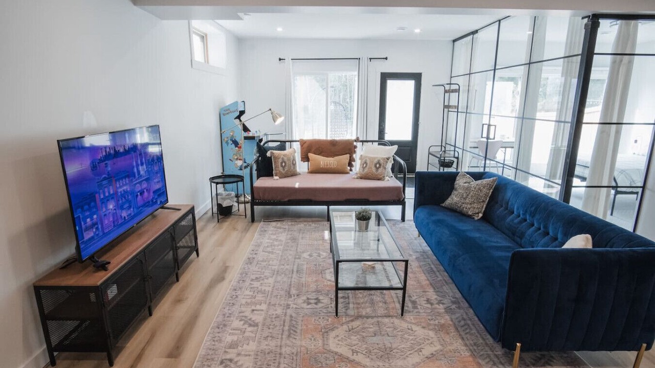 Photo of Livingroom in Northwest Edmonton