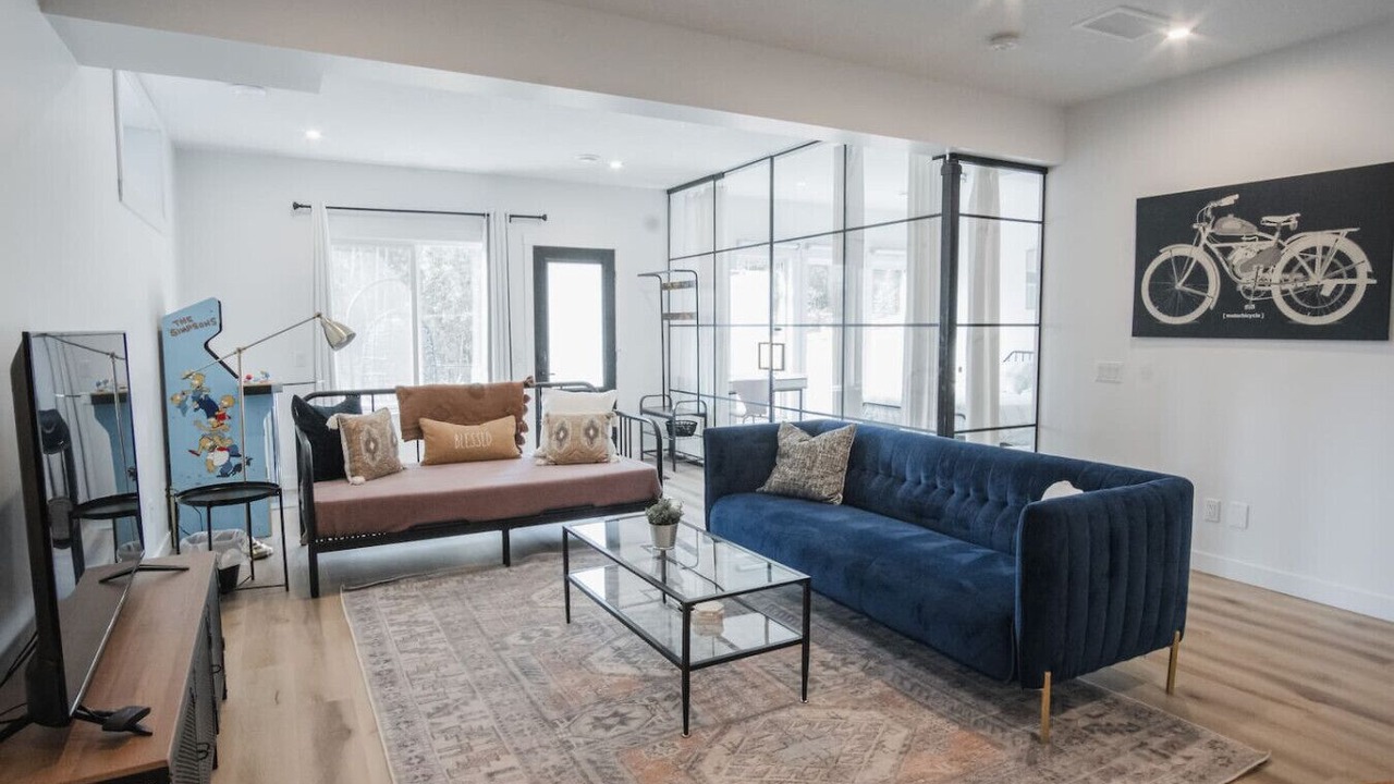 Photo of Livingroom in Northwest Edmonton