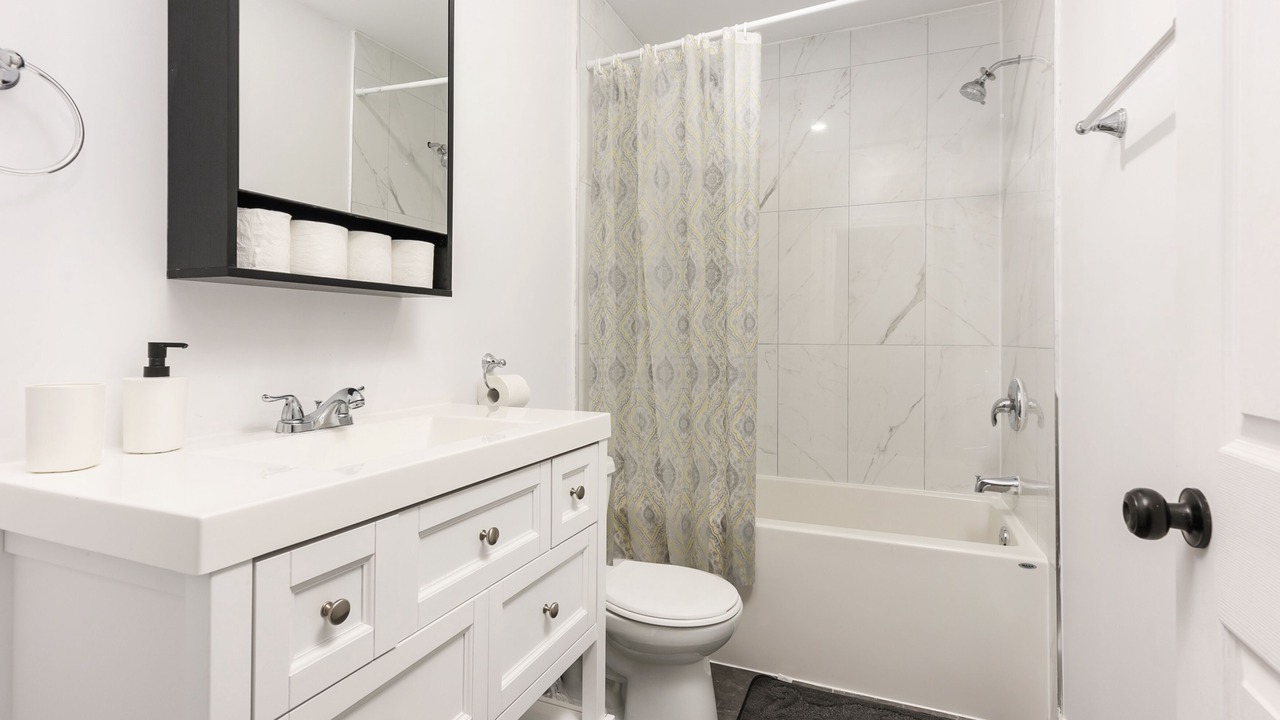 Photo of Bathroom in Quartier des Spectacles